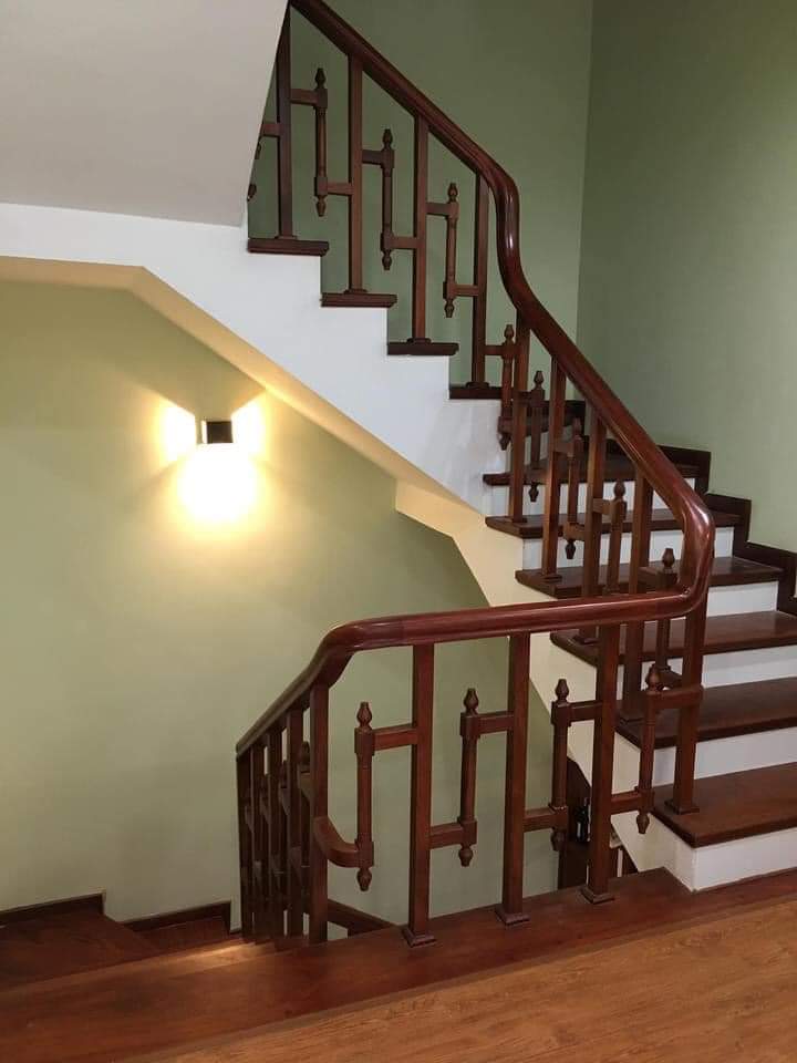 Cho thuê nhà mới, căn góc, Tôn Đức Thắng, thang máy; vỉa hè 104m2* 5T- 31 Tr - Ảnh 1